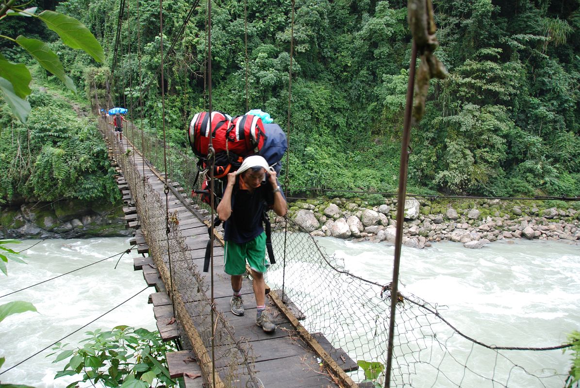 3 4 Crossing Arun River Bridge Between Num And Sedua